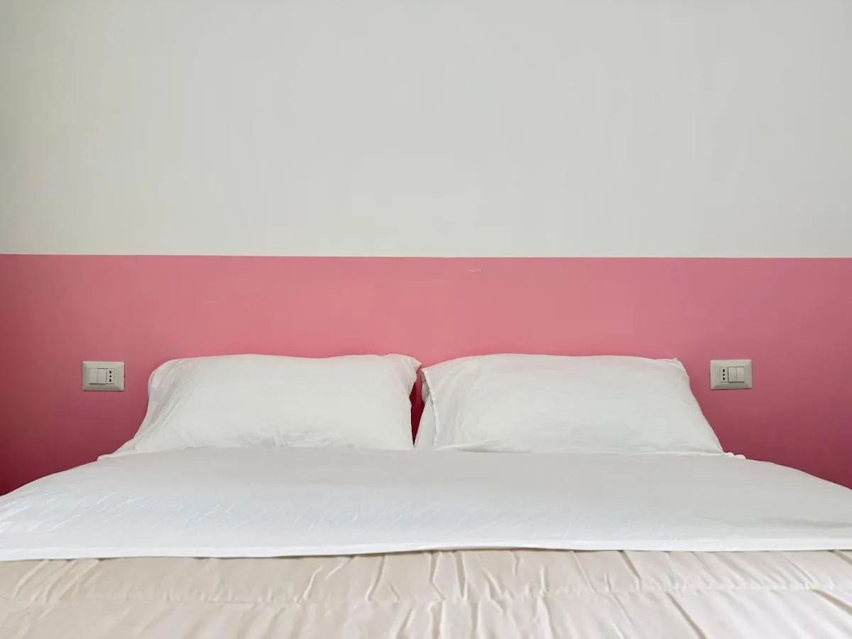 Loft Panoramico A Due Passi Dalla Stazione contacts